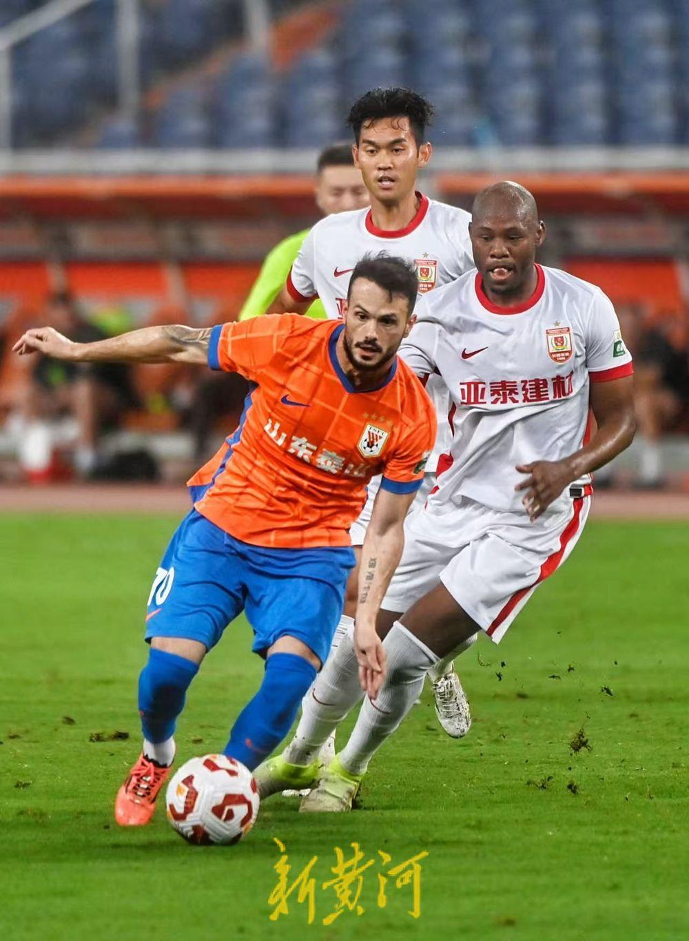 开云中国-山东泰山上海海港直播在线观看