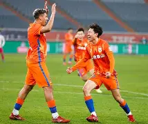 上海申花夺回榜首