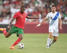 火箭主帅与詹姆斯发生争执